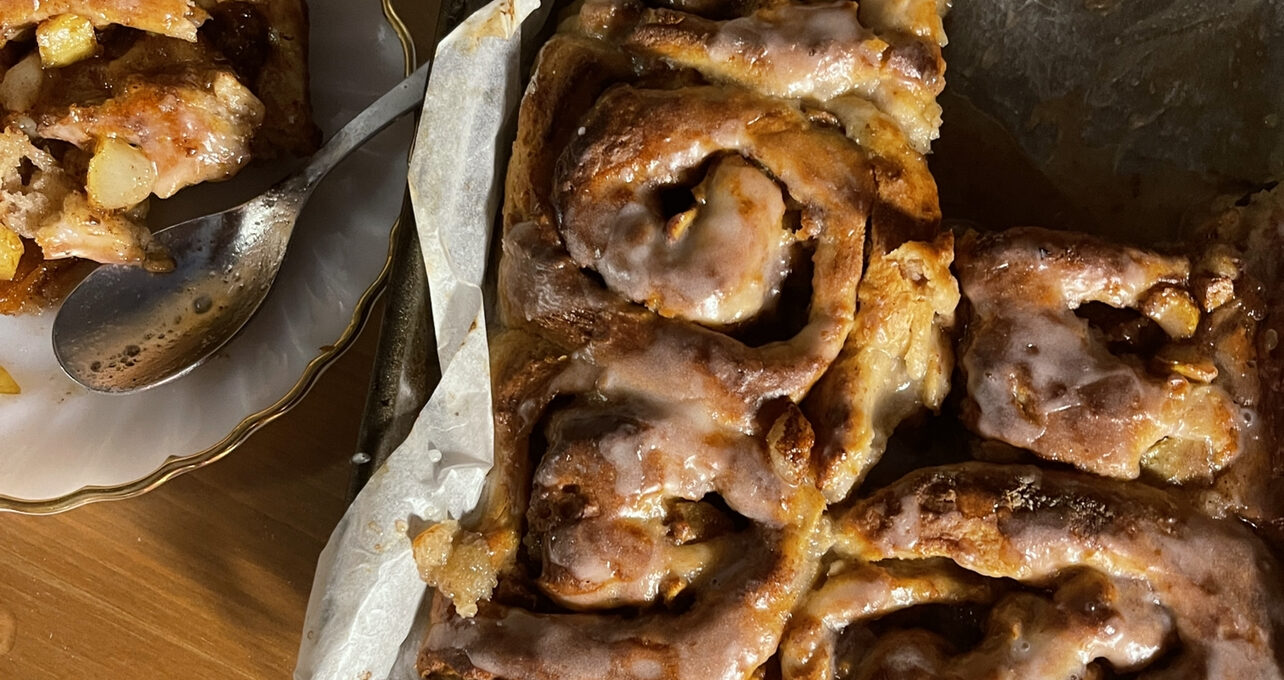 Pear Cider Cinnamon Rolls