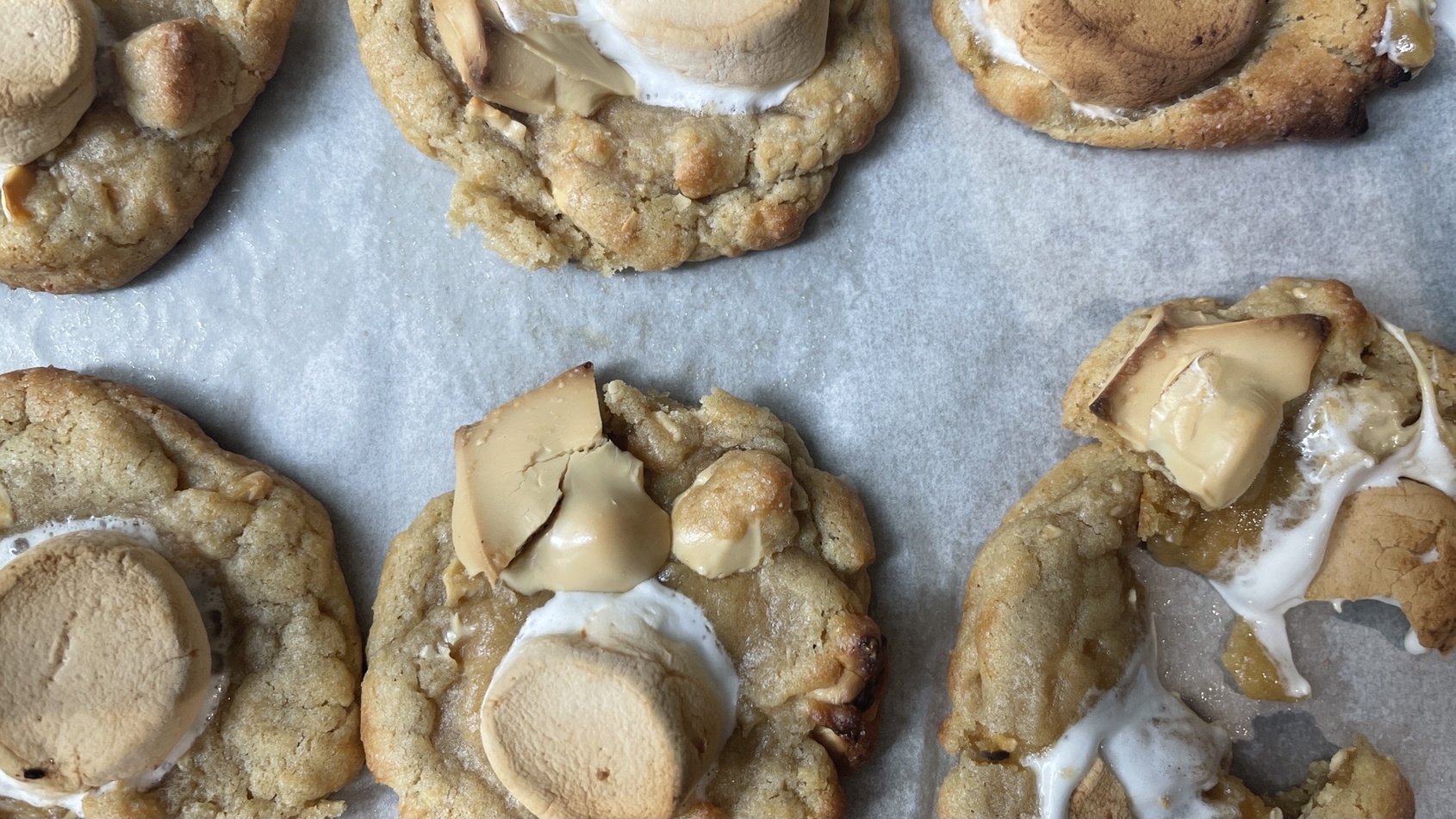 s'more cookies with caramilk