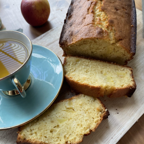 apple chamomile cake