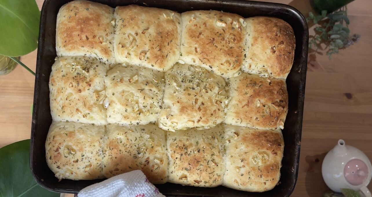 Herb & Garlic butter dinner rolls