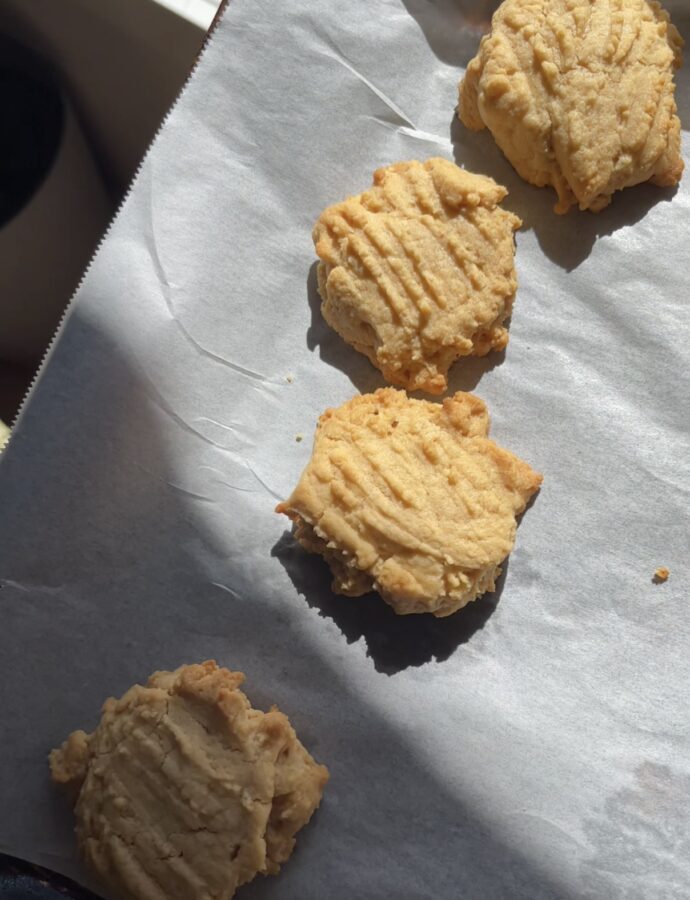 Simple peanut butter cookies